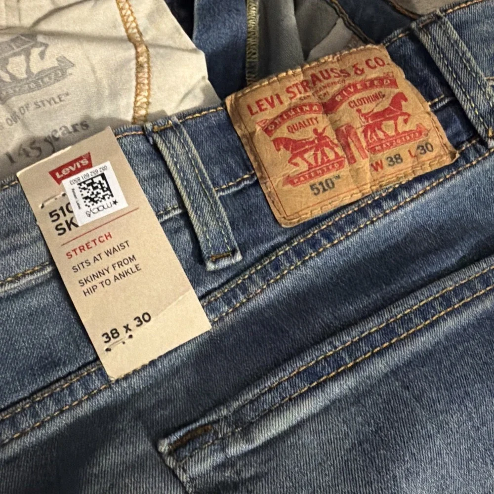 Levis levi men